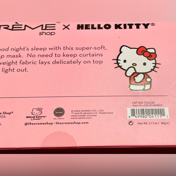 The Crème Shop x Hello Kitty 3D Plushie Sleep Mask - Picture 4 of 7